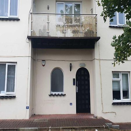 Newly Renovated Ideally Situated 2 Bedroom Flat Bournemouth Exterior foto